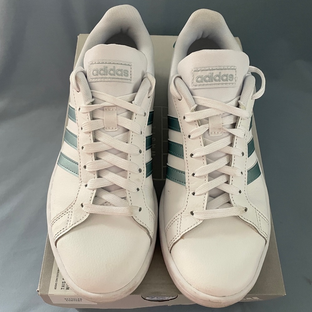 Adidas Women’s Grand Court Sneakers 7 1/2